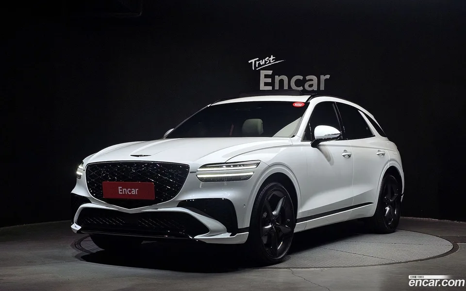 Genesis GV70 2.5T 2WD 2024 — фото 1, купить с доставкой в Москву