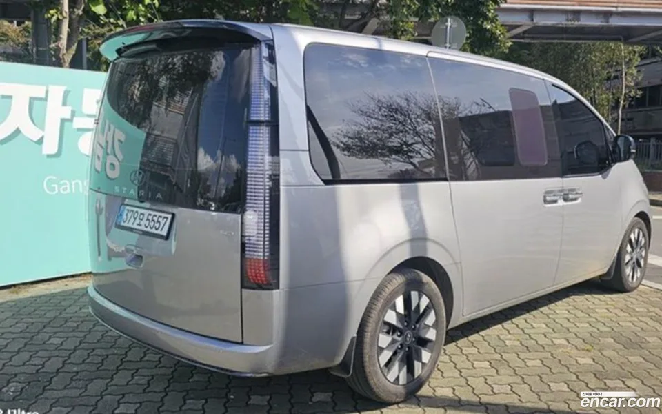 Hyundai Staria 4WD 9 2024 — миниатюра 2
