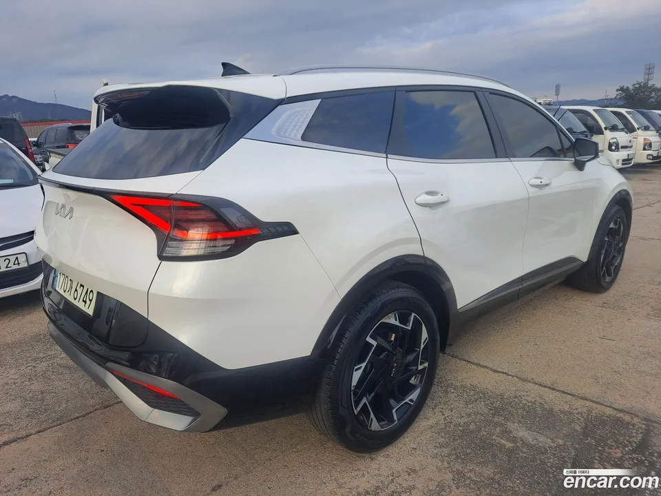 Kia Sportage 1.6 2WD 2022 — миниатюра 5