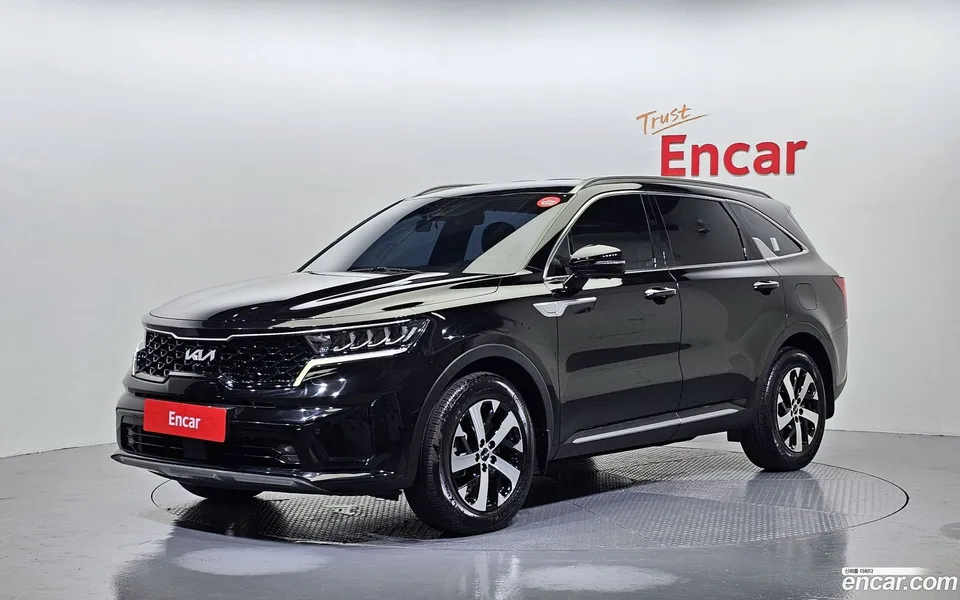 Kia Sorento 2.5T 2WD 2023 — фото 1, купить с доставкой в Москву