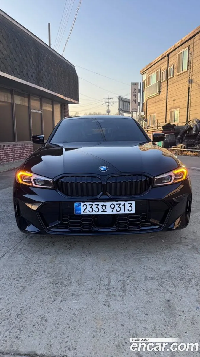 BMW 3 Series 320i M 2025 — фото 1, купить с доставкой в Москву
