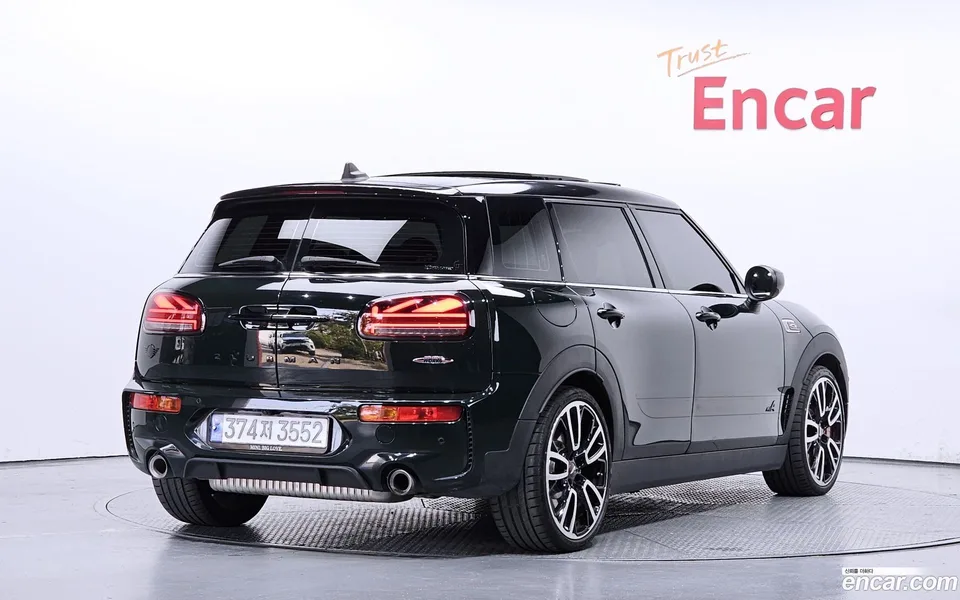 MINI Cooper S Clubman JCW 2023 — миниатюра 2