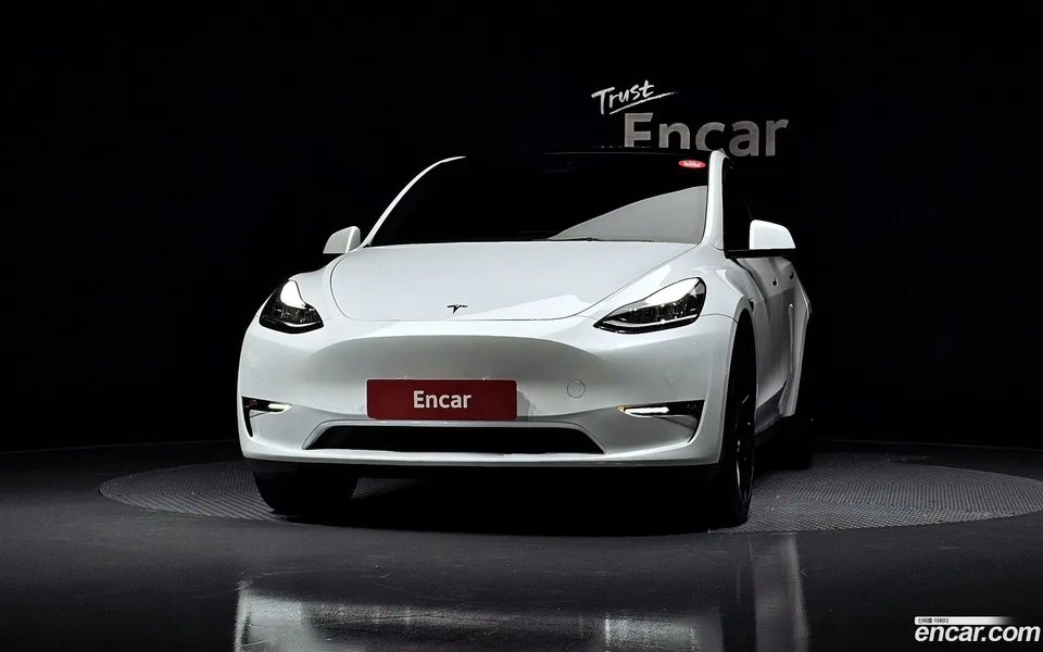 Tesla Model Y AWD 2022 — миниатюра 3