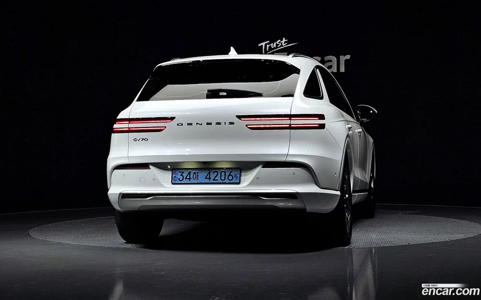 Genesis Electrified GV70 e-AWD 2022 — миниатюра 4