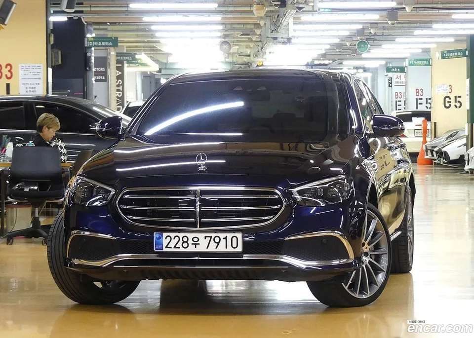 Mercedes-Benz E-Class E450 4MATIC 2023 — миниатюра 3