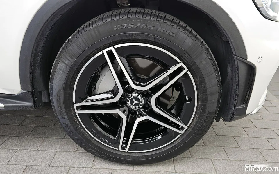 Mercedes-Benz GLC-Class GLC300 4MATIC 2023 — миниатюра 5