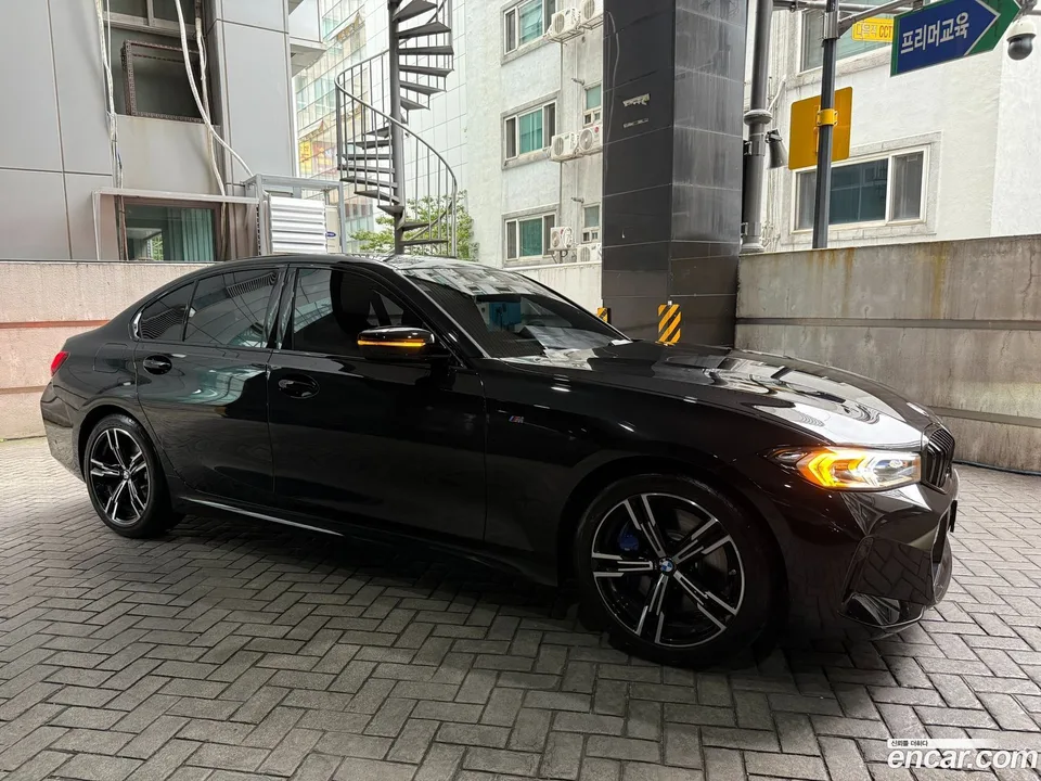 BMW 3 Series 320i M 2025 — миниатюра 3