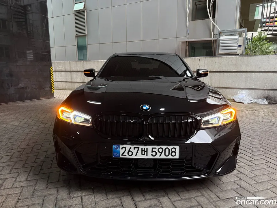 BMW 3 Series (G20) 320i M 2025 — фото 1, купить с доставкой в Москву
