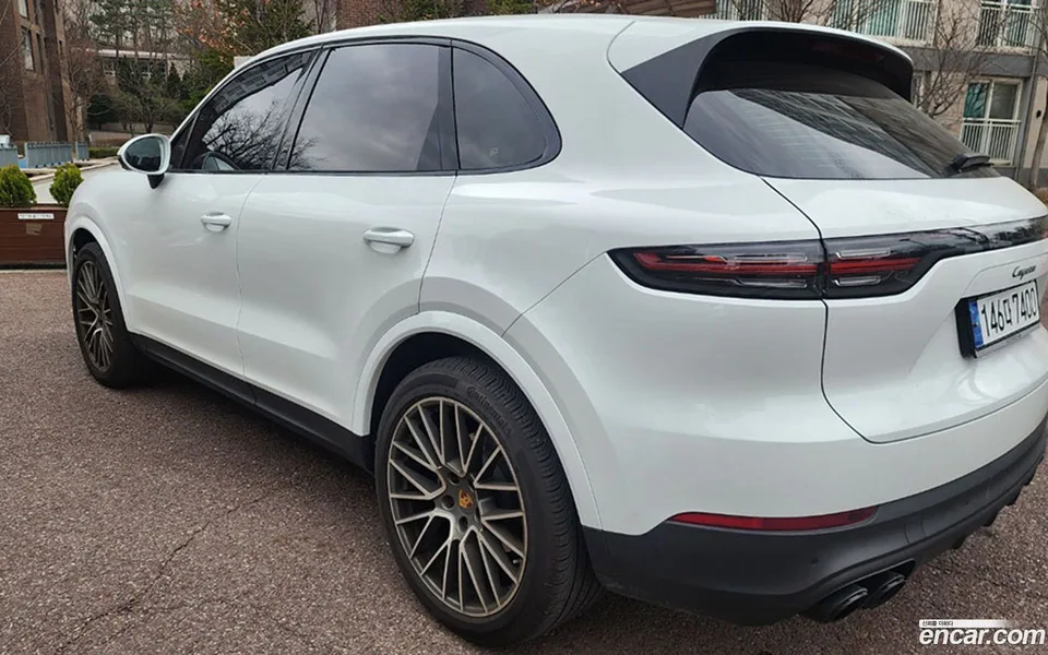 Porsche Cayenne 3.0 2023 — миниатюра 3