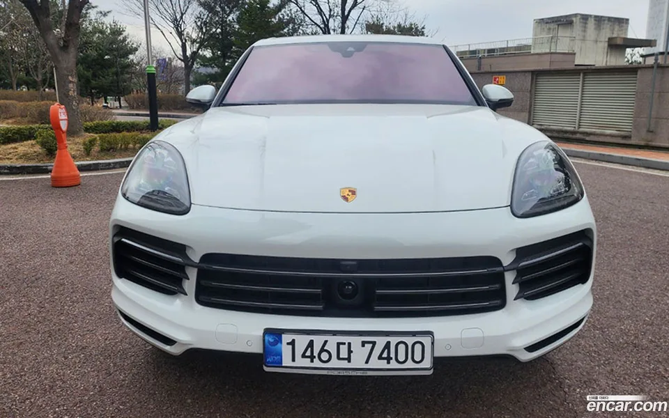Porsche Cayenne 3.0 2023 — фото 1, купить с доставкой в Москву