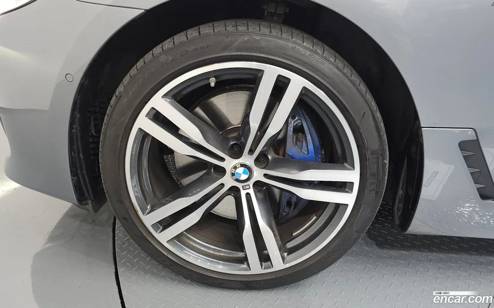 BMW 6 Series GT 630i xDrive M 2023 — миниатюра 5