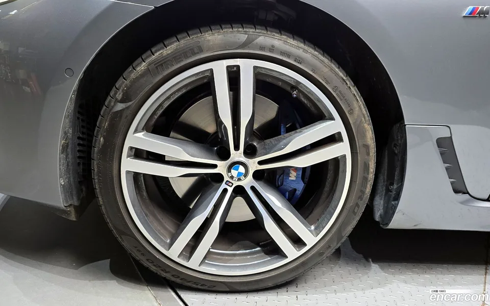 BMW 6 Series GT 630i xDrive M 2024 — миниатюра 5