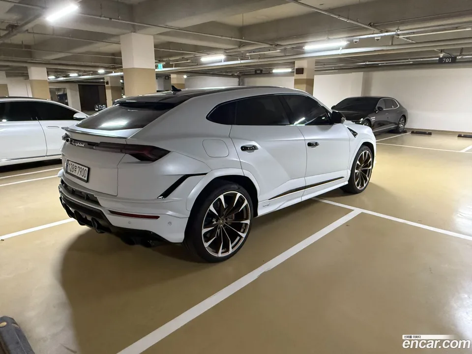 Lamborghini Urus 4.0 V8 S 2023 — миниатюра 2