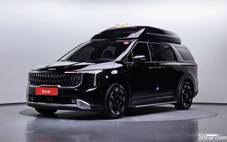 Kia Carnival 9 2023 — фото 1, купить с доставкой в Москву