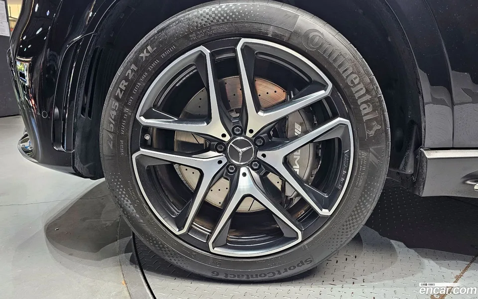 Mercedes-Benz GLE-Class AMG GLE53 4MATIC+ 2023 — миниатюра 5