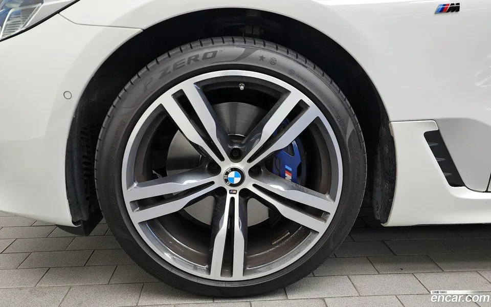 BMW 6 Series GT 630i xDrive M 2023 — миниатюра 5