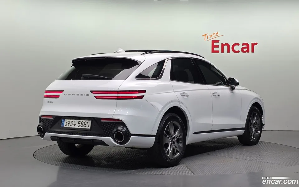 Genesis GV70 2.5T 2WD 2022 — миниатюра 2