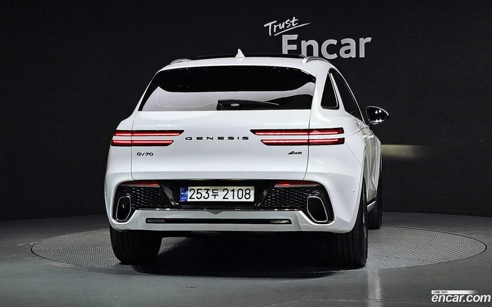 Genesis GV70 2.5T AWD 2023 — миниатюра 4