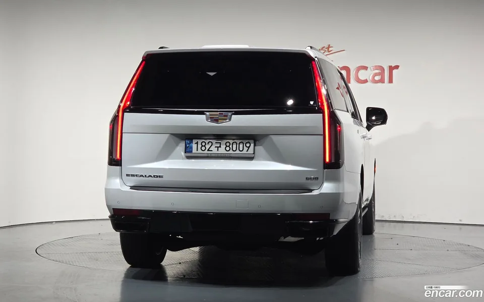 Cadillac Escalade 6.2 ESV 2023 — миниатюра 4