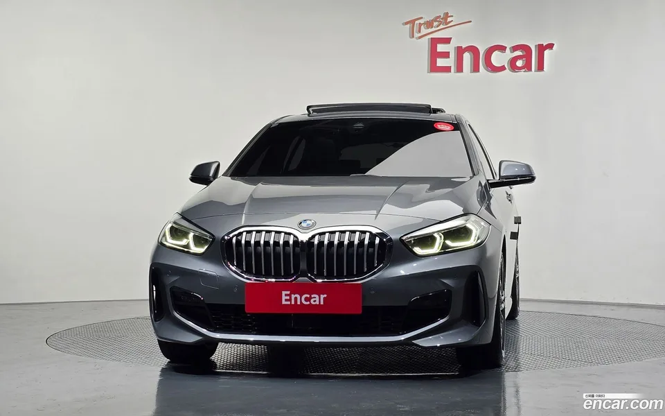 BMW 1 Series 120i M 2023 — миниатюра 3