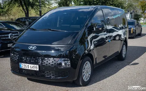 Hyundai Staria 2025 купить в Москве