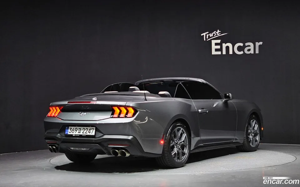 Ford Mustang 2.3 2024 — миниатюра 2