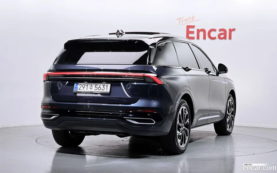 Lincoln Nautilus 2.0 AWD 2024 — миниатюра 2