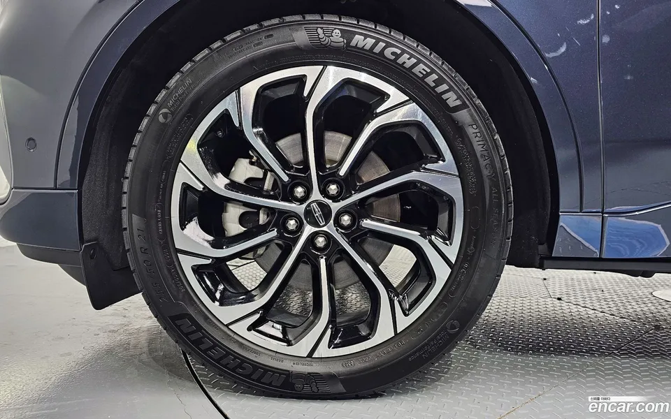Lincoln Nautilus 2.0 AWD 2024 — миниатюра 5