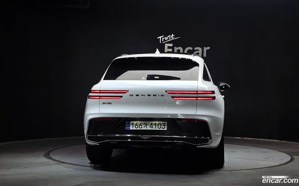 Genesis GV70 2.5T 2WD 2024 — миниатюра 4