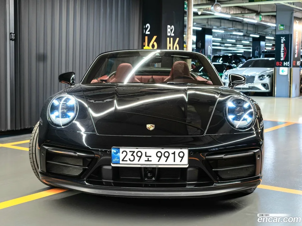 Porsche 911 (992) 4 GTS 2024 — миниатюра 3