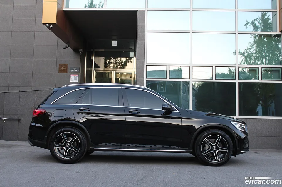 Mercedes-Benz GLC-Class GLC300 4MATIC 2022 — миниатюра 3