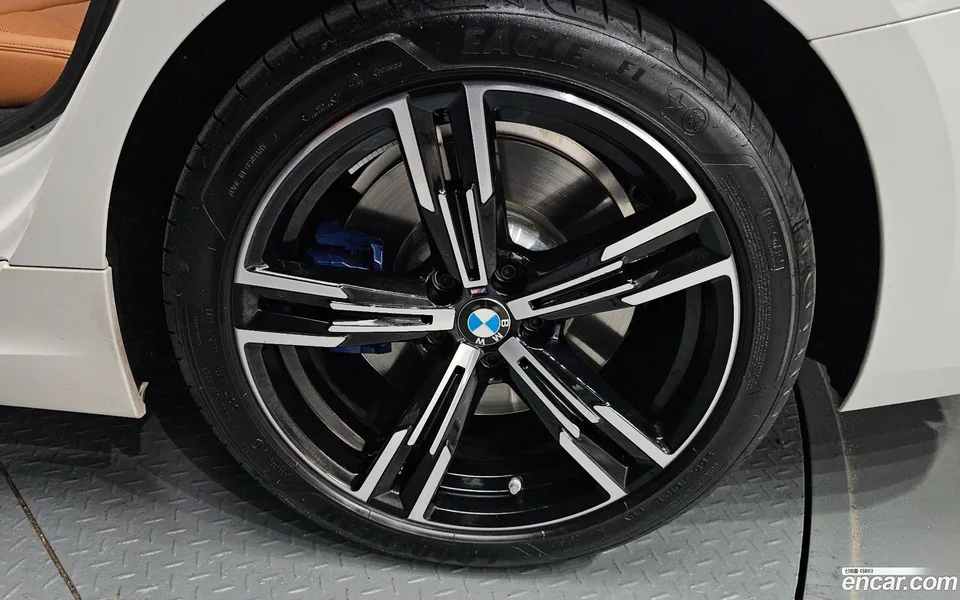 BMW 3 Series 320i M 2024 — миниатюра 5