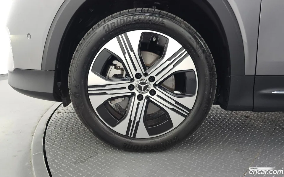 Mercedes-Benz EQB EQB300 4MATIC 2024 — миниатюра 5