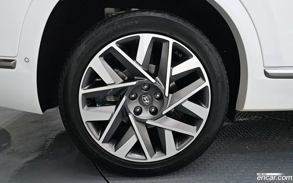 Hyundai SantaFe 2.5T 4WD 2023 — миниатюра 2