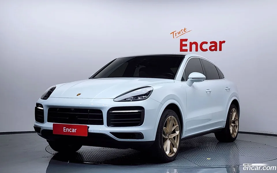 Porsche Cayenne 3.0 2022 — фото 1, купить с доставкой в Москву
