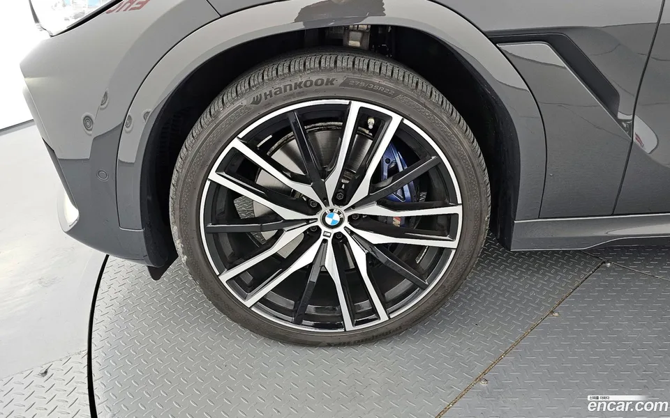 BMW X6 xDrive40d M 2023 — миниатюра 5
