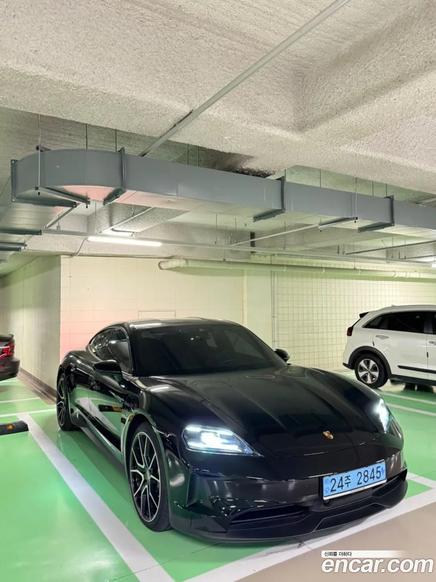 Porsche Taycan 2025 — миниатюра 2