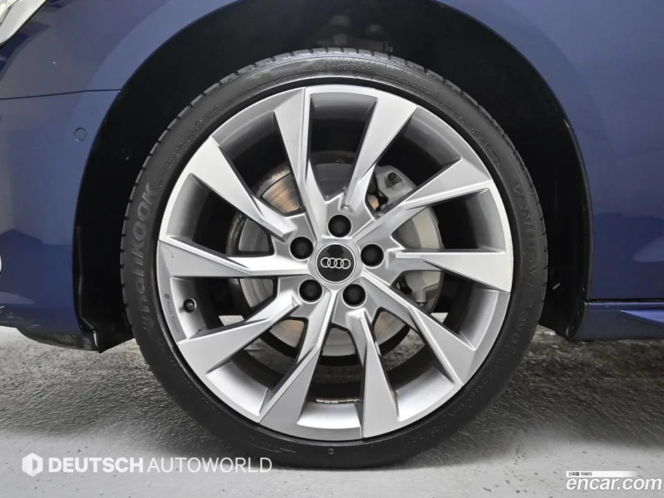Audi A4 40 TDI 2023 — миниатюра 5