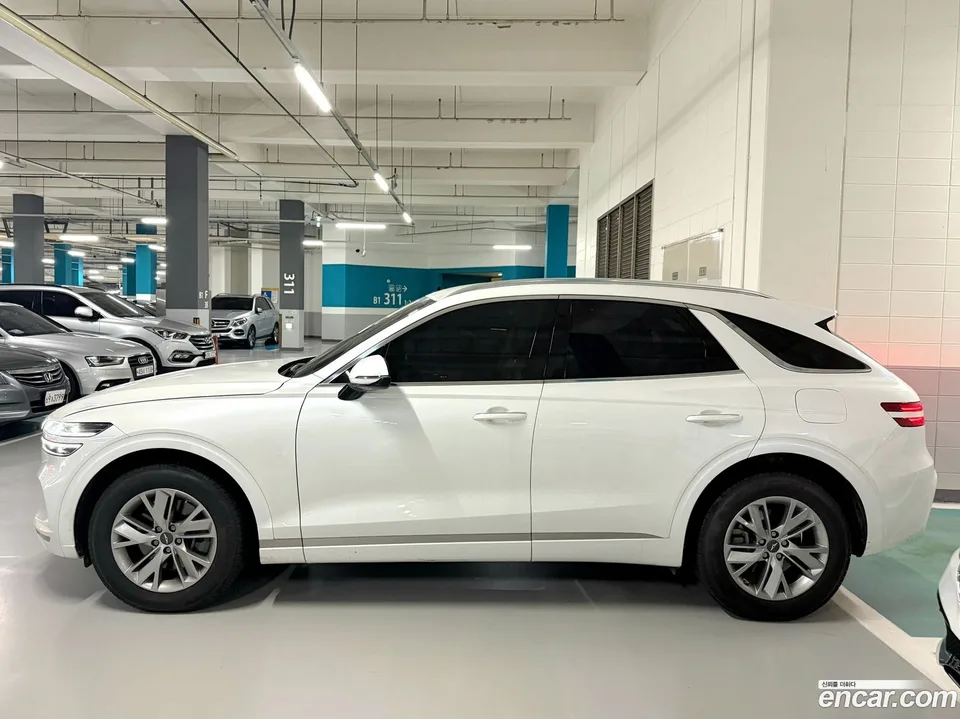 Genesis GV70 2.5T 2WD 2022 — миниатюра 2