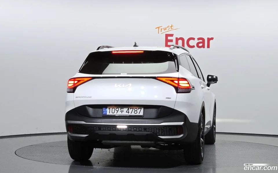 Kia Sportage Hybrid 2WD 2023 — миниатюра 4