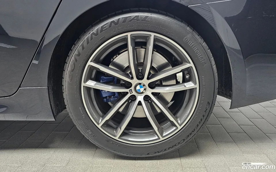 BMW 5 Series 520i M 2022 — миниатюра 5