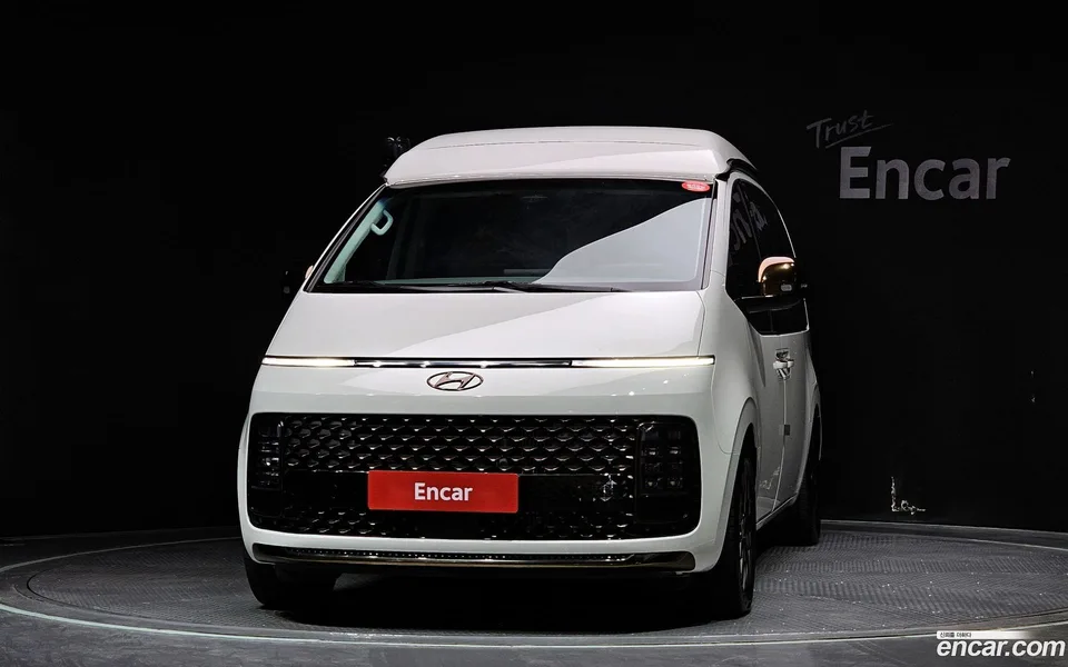 Hyundai Staria 2WD 2024 — миниатюра 3
