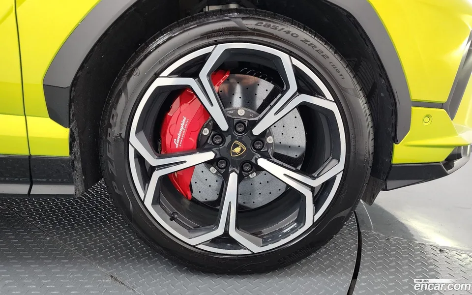Lamborghini Urus 4.0 V8 S 2024 — миниатюра 5