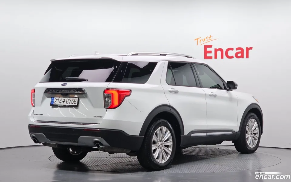 Ford Explorer 2.3 4WD 2023 — миниатюра 2