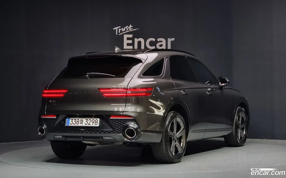 Genesis GV70 2.5T AWD 2023 — миниатюра 2
