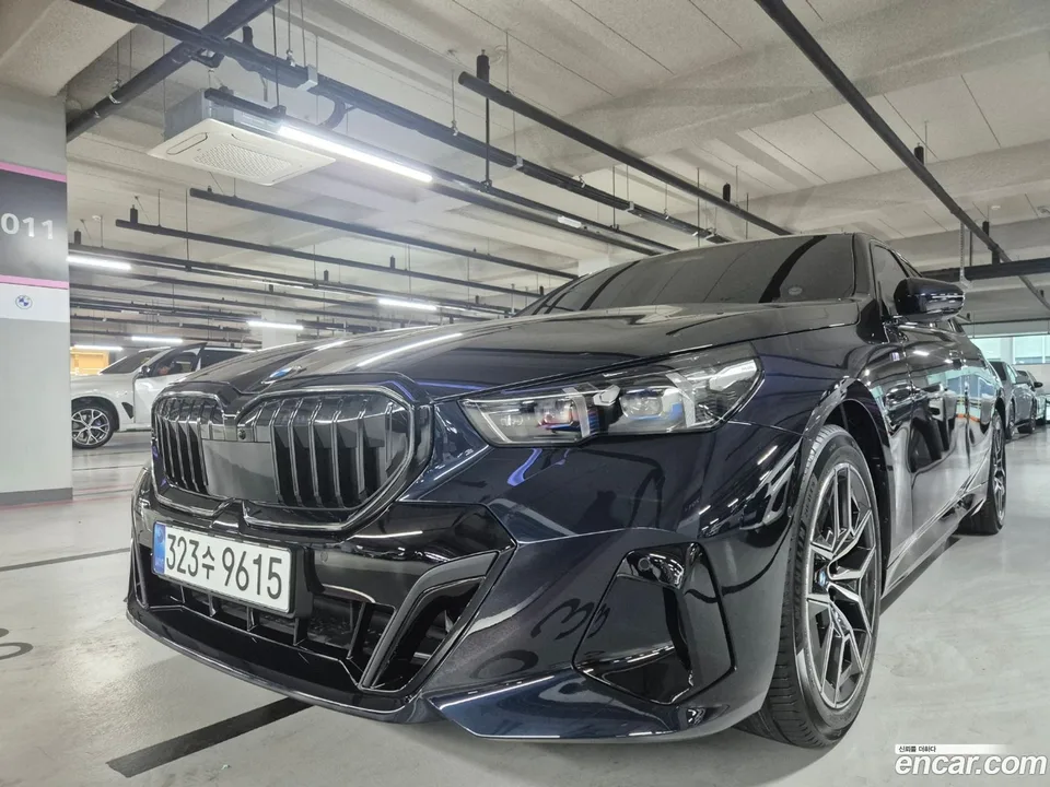 BMW 5 Series 520i M 2025 — миниатюра 2