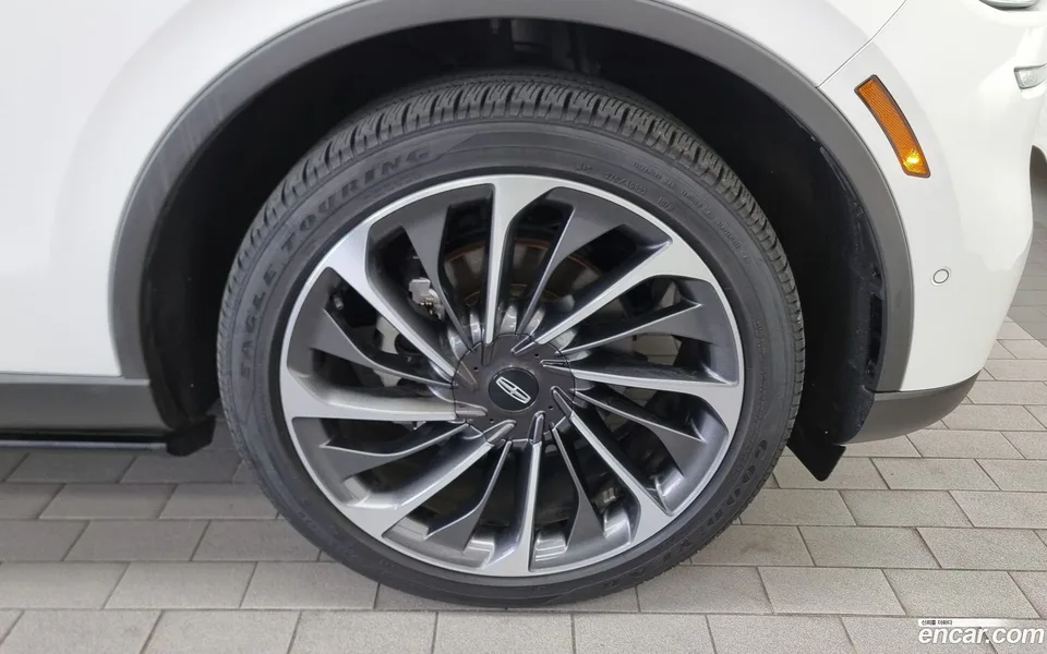 Lincoln Aviator 3.0 AWD 2023 — миниатюра 5