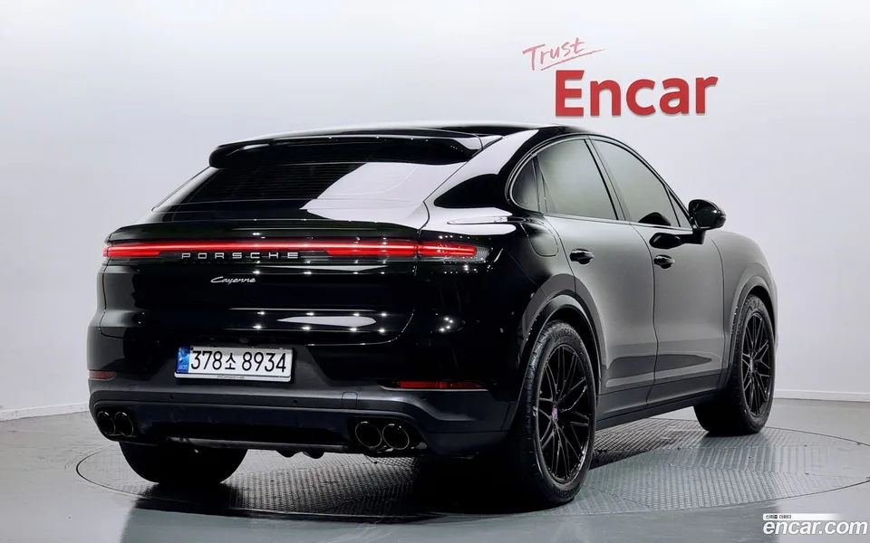Porsche Cayenne 3.0 2024 — миниатюра 2
