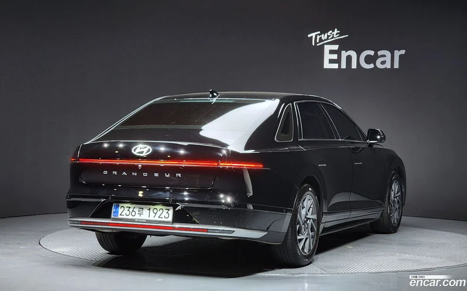 Hyundai Grandeur 2.5 2WD 2024 — миниатюра 2