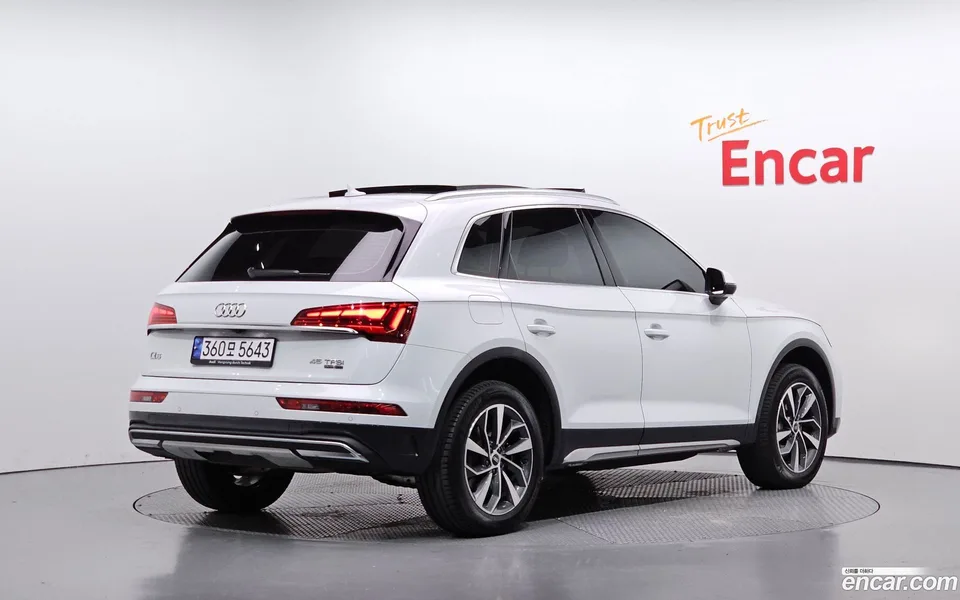 Audi Q5 45 TFSI 2023 — миниатюра 2